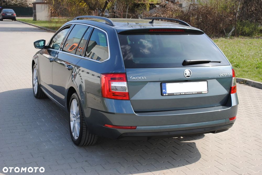 Skoda Octavia 1.5 TSI ACT Style DSG - 32