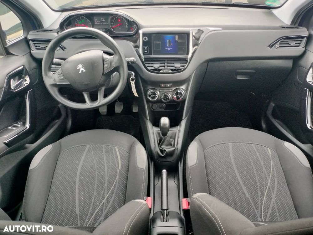 Peugeot 208 1.2 L PureTech Active - 6