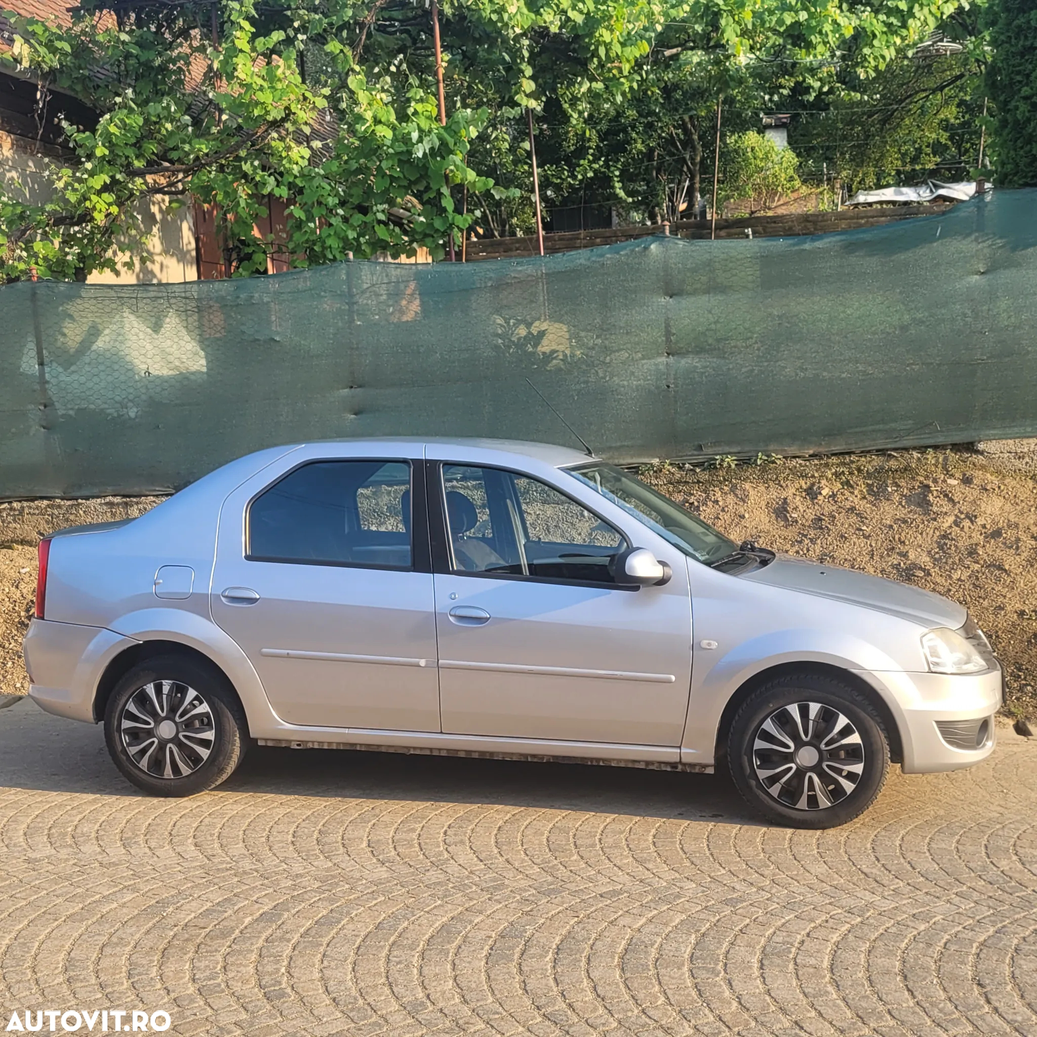 Dacia Logan - 4