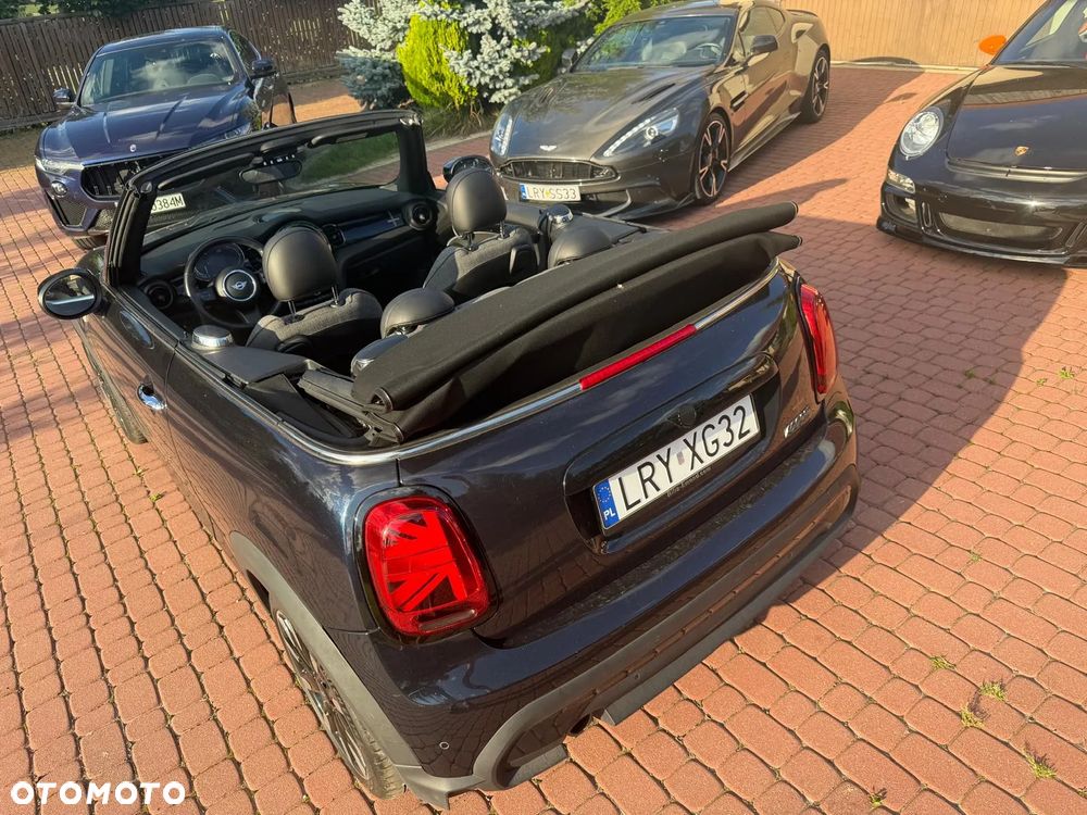 MINI Cooper Anniversary Edition - 23