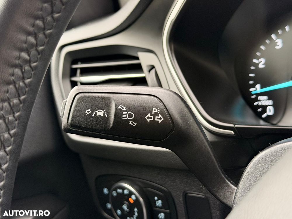 Ford Focus 1.0 EcoBoost Titanium - 30