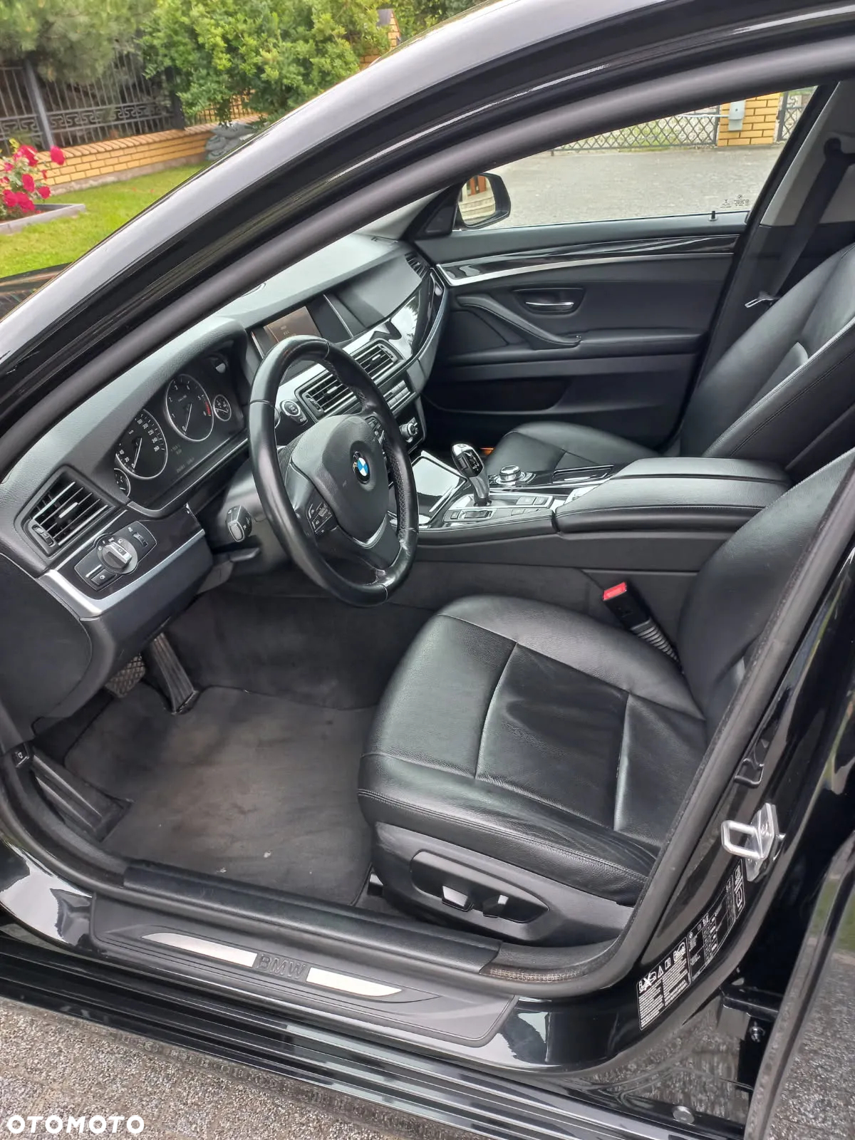 BMW Seria 5 525d xDrive - 9