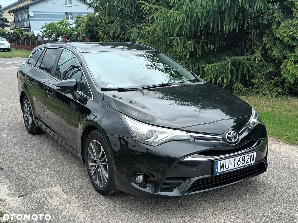 Toyota Avensis 2.0 D-4D Prestige - 2