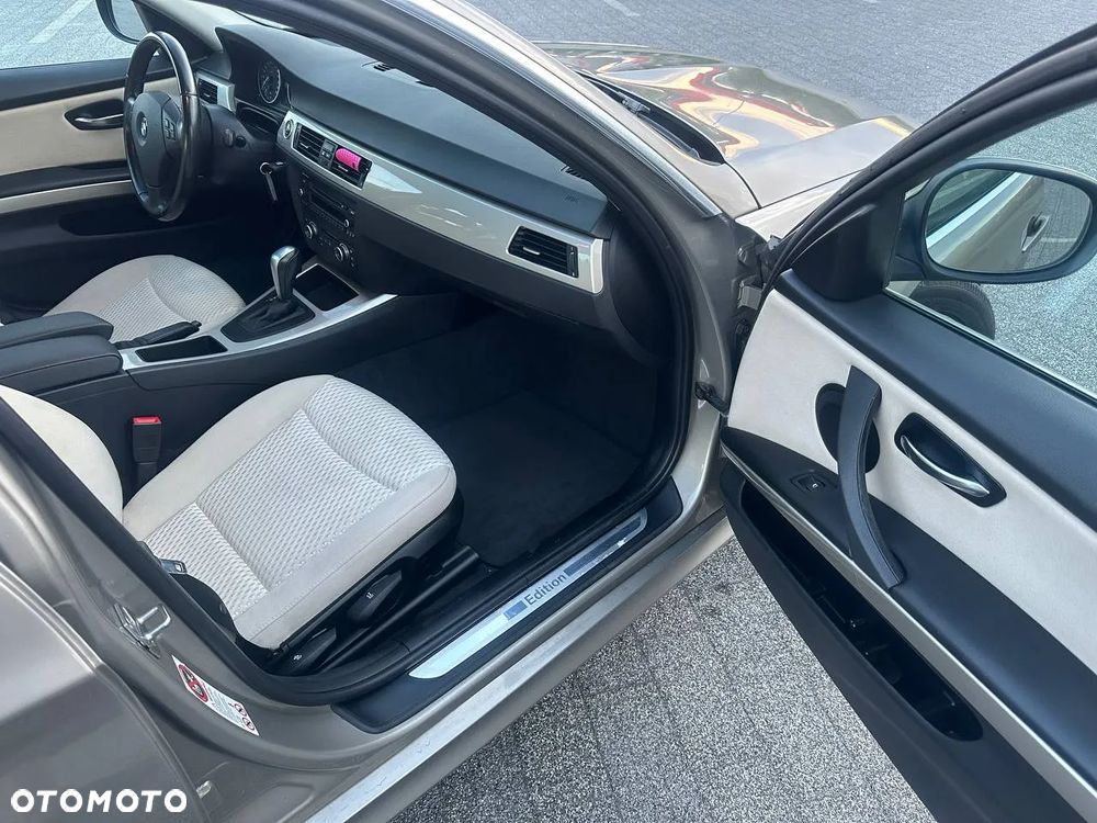 BMW Seria 3 318i Edition Lifestyle - 11
