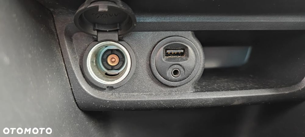 Peugeot 2008 1.6 BlueHDi Style - 13