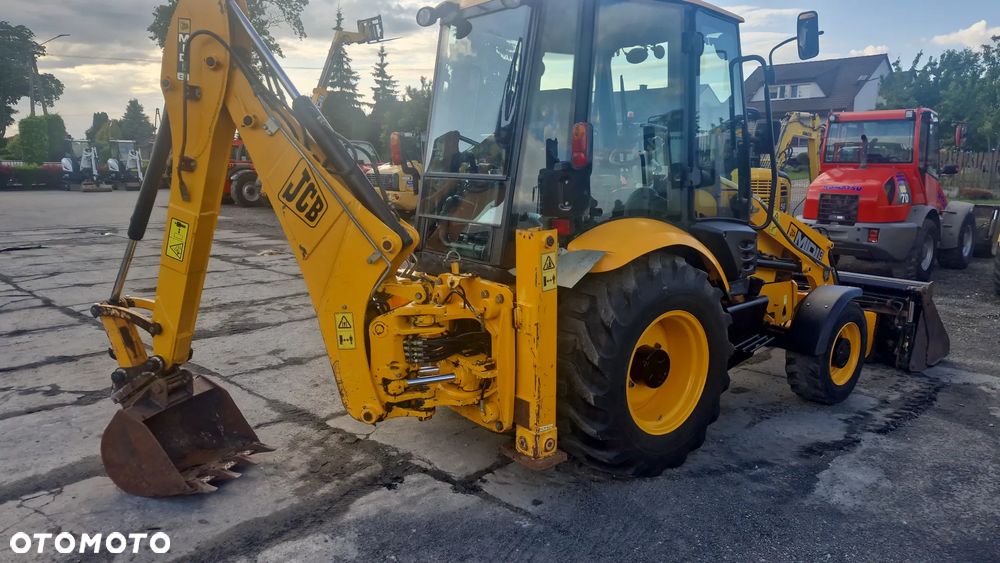 JCB Midi CX-4 - 13
