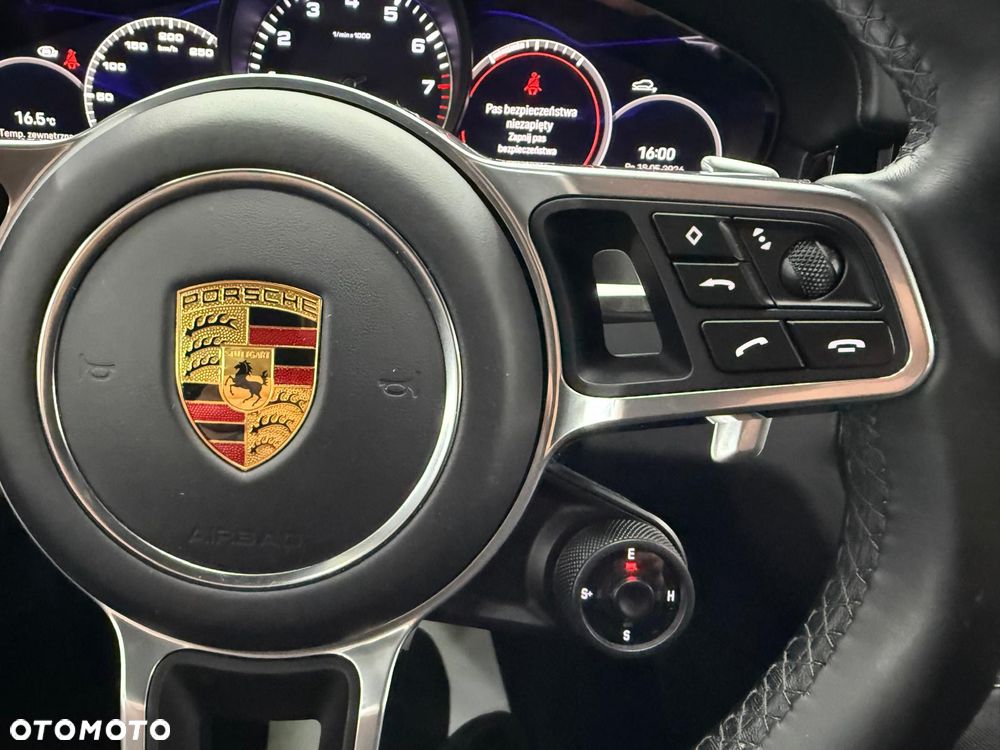 Porsche Cayenne E-Hybrid Platinum Edition - 18