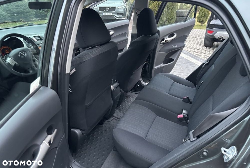 Toyota Auris 1.6 VVT-i Sol - 13