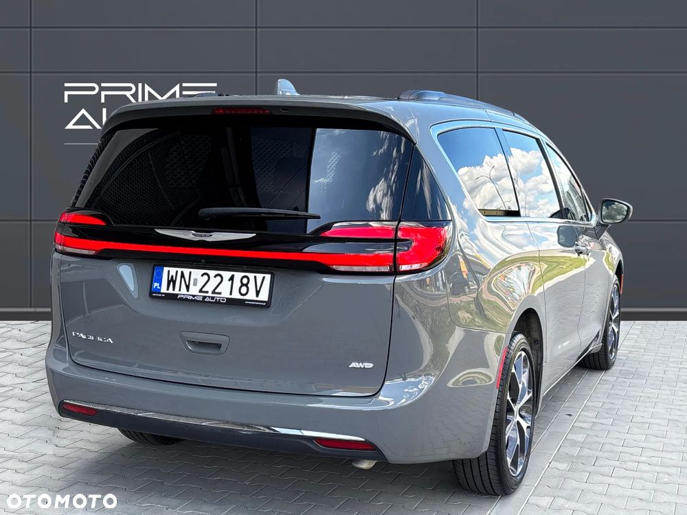 Chrysler Pacifica - 10