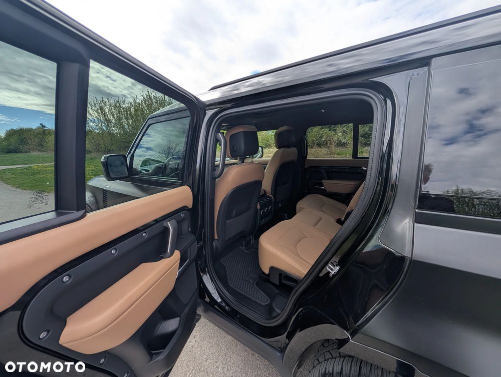 Land Rover Defender 3.0 D300 mHEV X-Dynamic HSE - 26