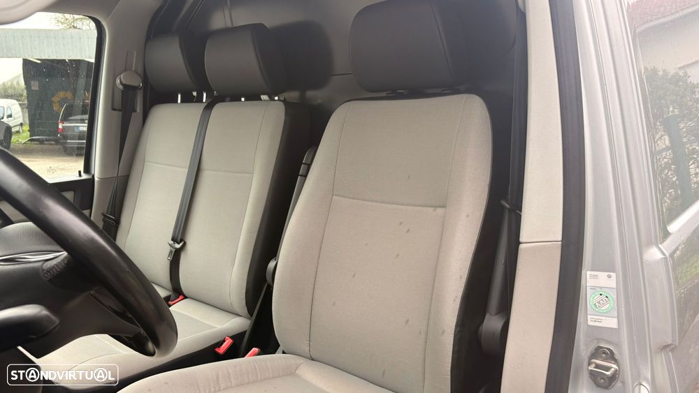 VW Transporter T6 Longa - 9