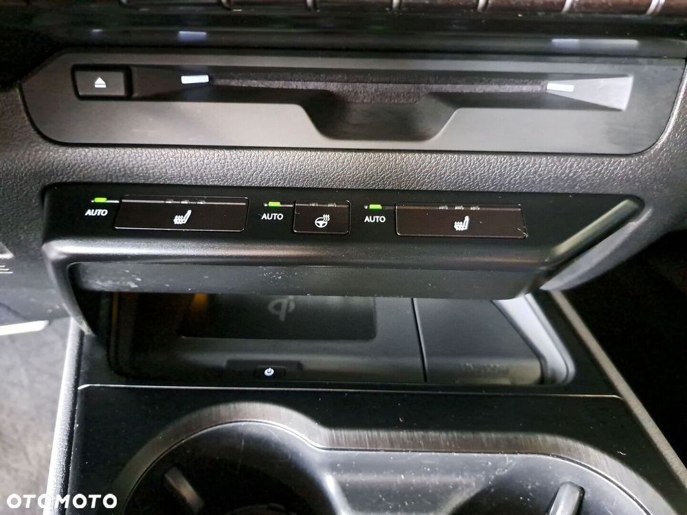 Lexus UX 250h GPF F Sport AWD - 29