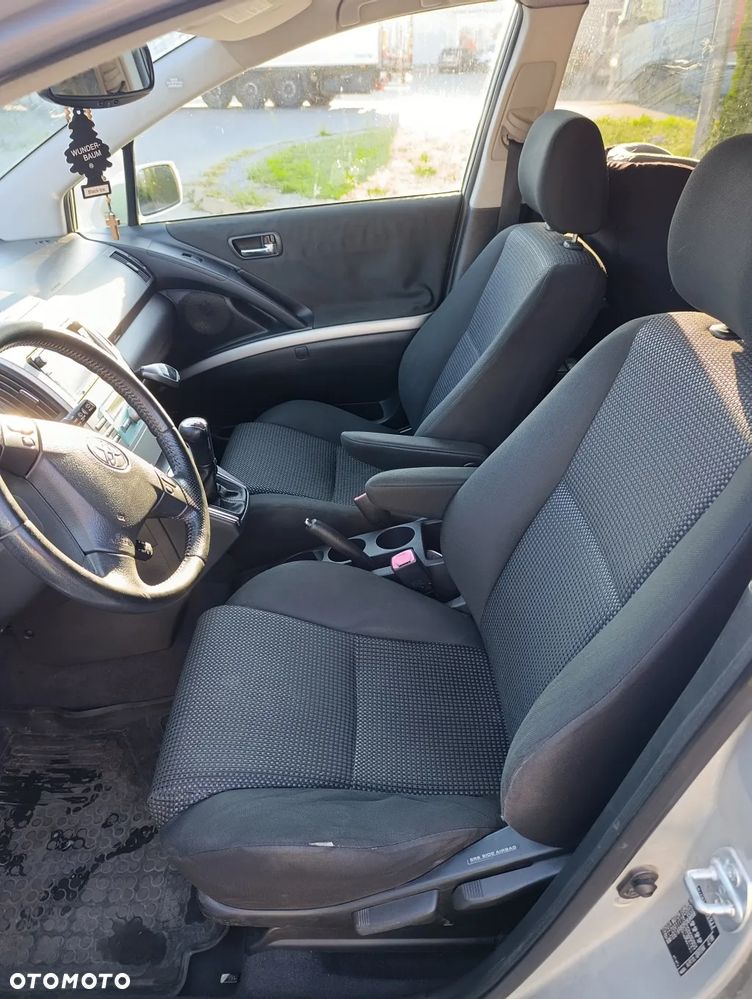 Toyota Corolla Verso 2.2 D-4D X + NAVI 7os - 7