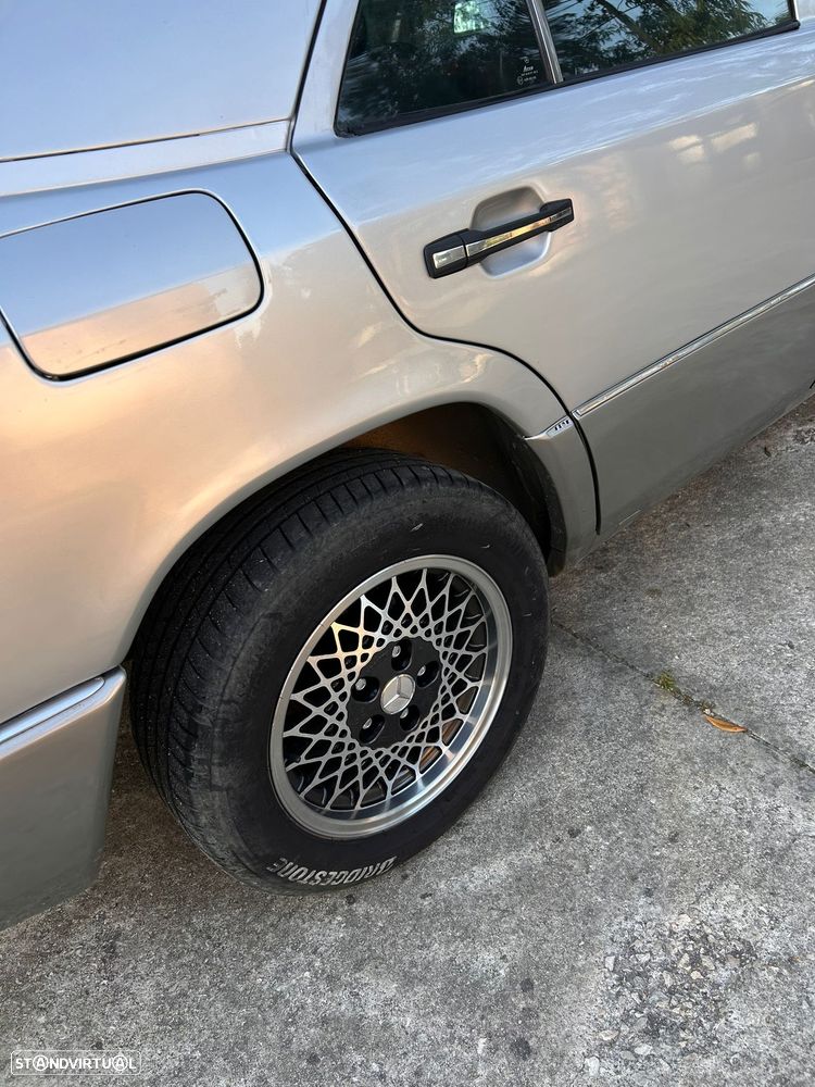 Mercedes-Benz W201 (1982-1993) 190 D 2.0 - 4