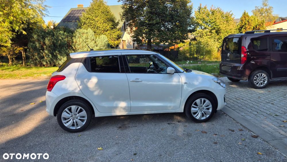 Suzuki Swift 1.2 Dualjet Allgrip Comfort - 17