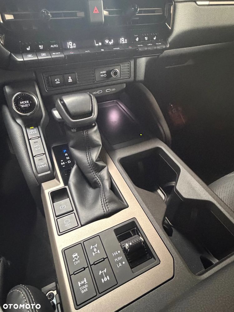 Toyota Land Cruiser LC 2.8 D-4D Executive - 17