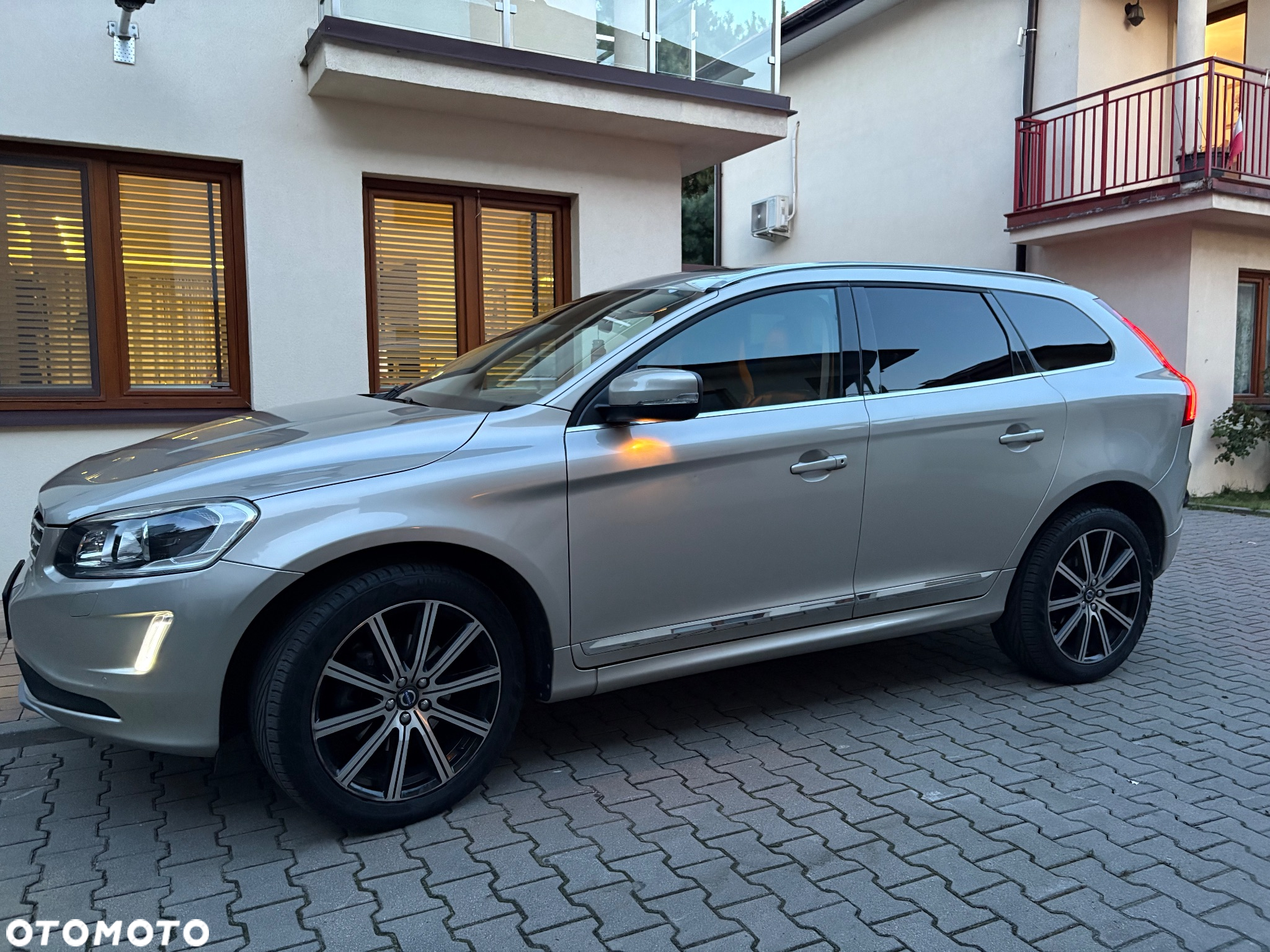 Volvo XC 60 D4 Drive-E Summum - 2