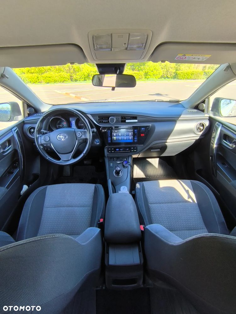 Toyota Auris Hybrid 135 Active - 5