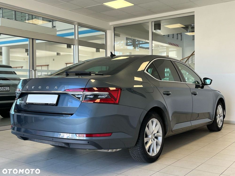Skoda Superb 2.0 TSI Ambition DSG - 8