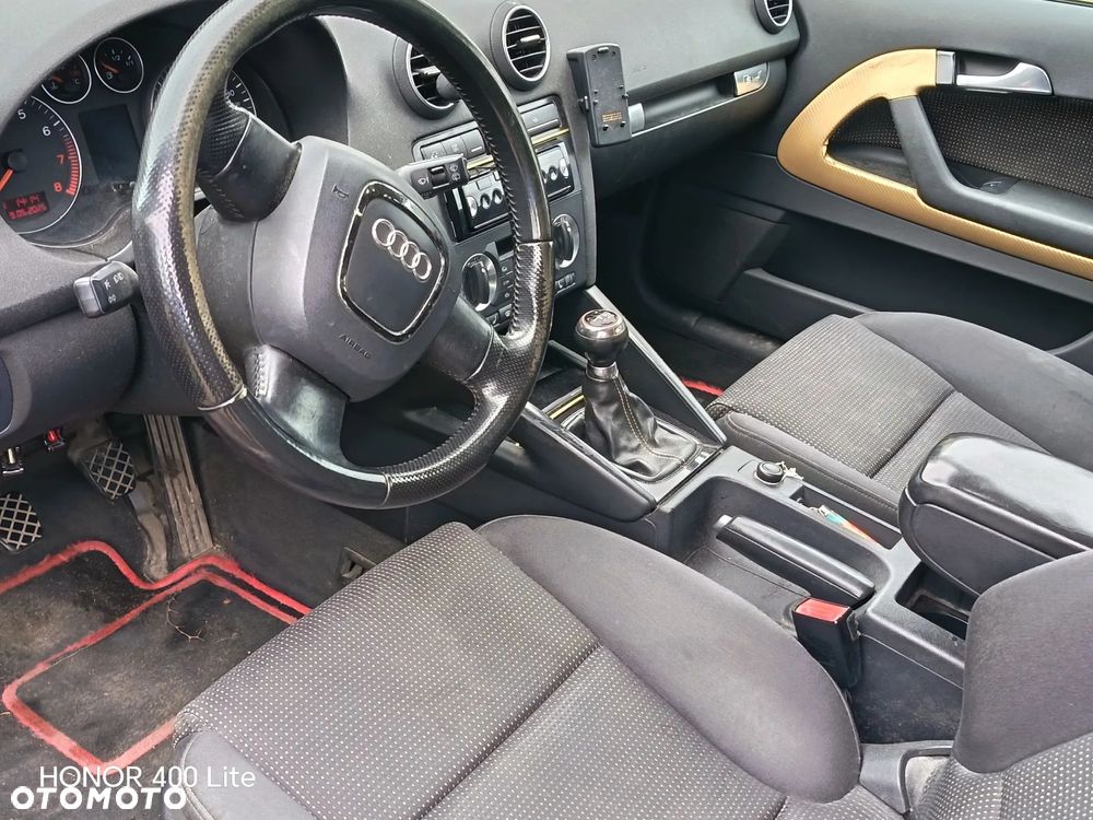 Audi A3 3-drzwiowe 2.0 FSI Ambiente - 4