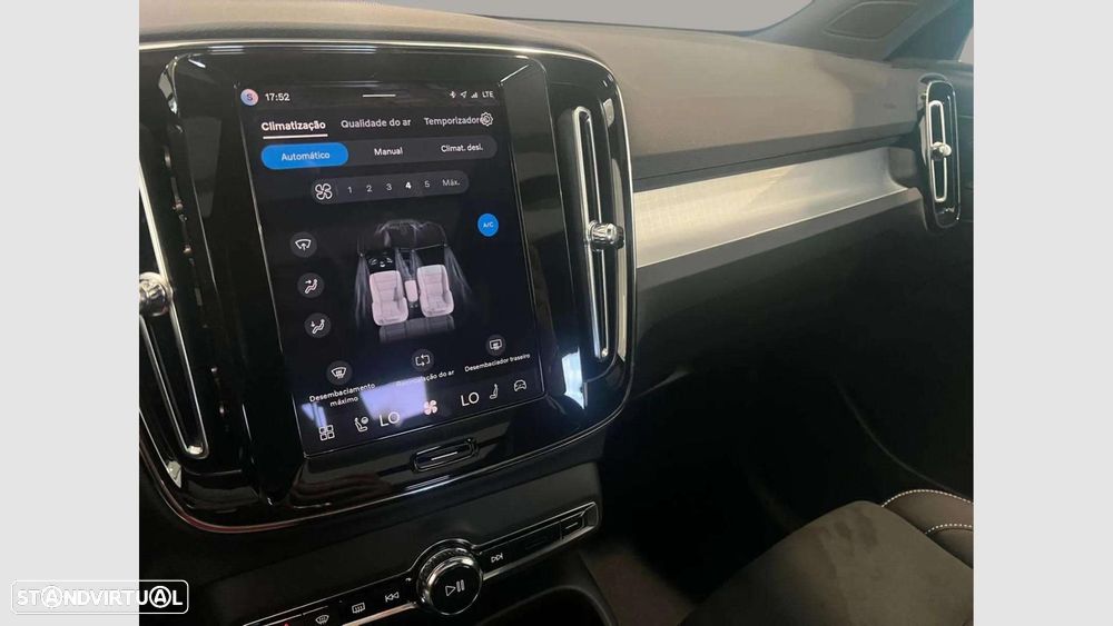 Volvo XC 40 2.0 B3 Plus Dark - 19