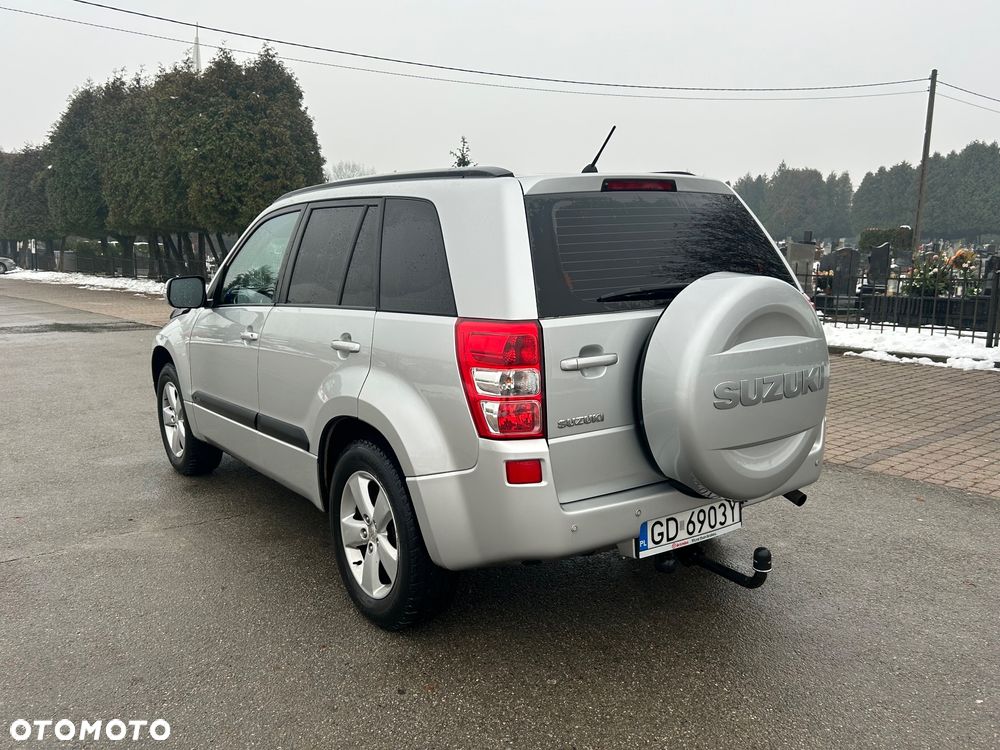 Suzuki Grand Vitara 2.0 - 4