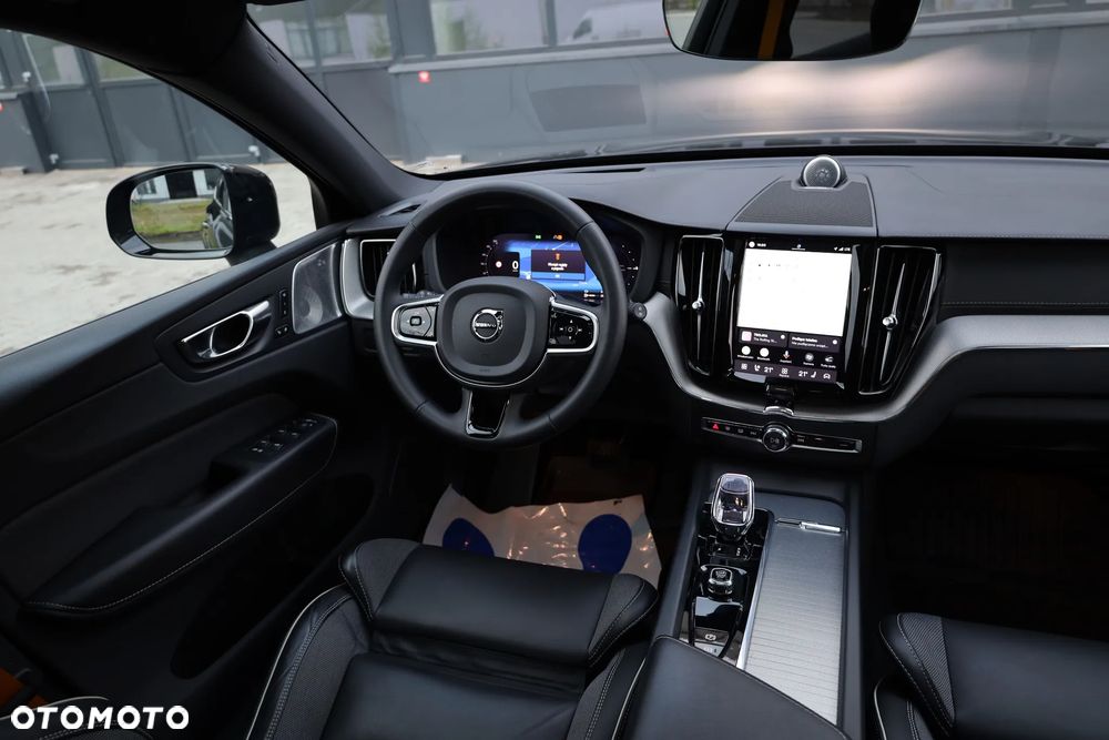 Volvo XC 60 T8 AWD Polestar Engineered - 23