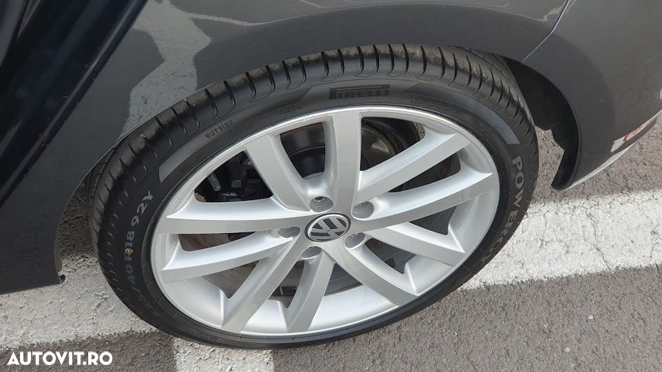 Volkswagen Golf 2.0 DPF GTD DSG - 14