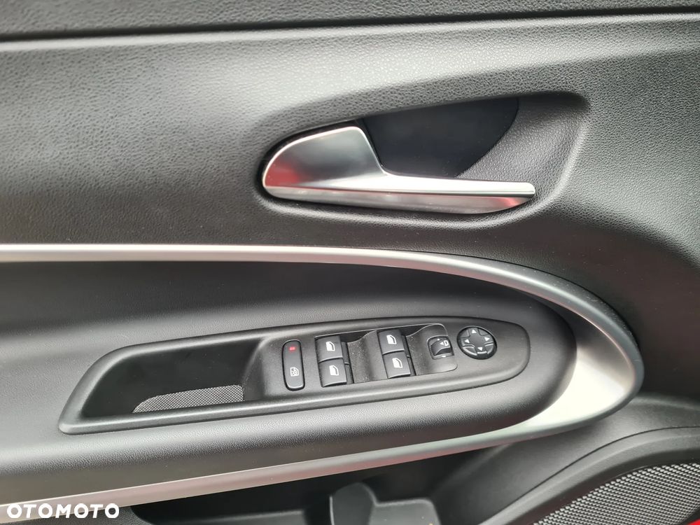 Jeep Avenger 1.2 GSE T3 Altitude FWD - 12