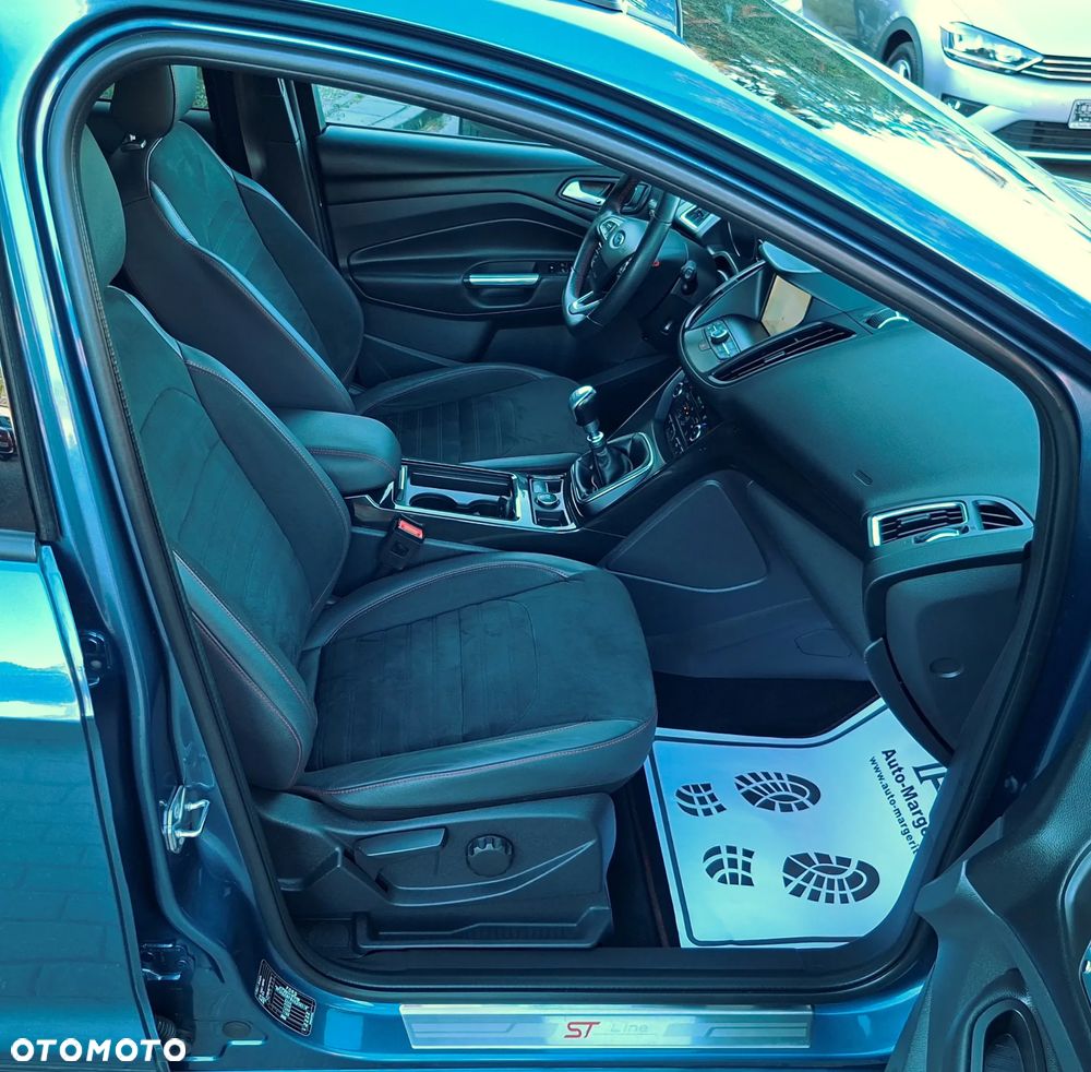 Ford Kuga 2.0 TDCi 4x4 ST-Line - 25