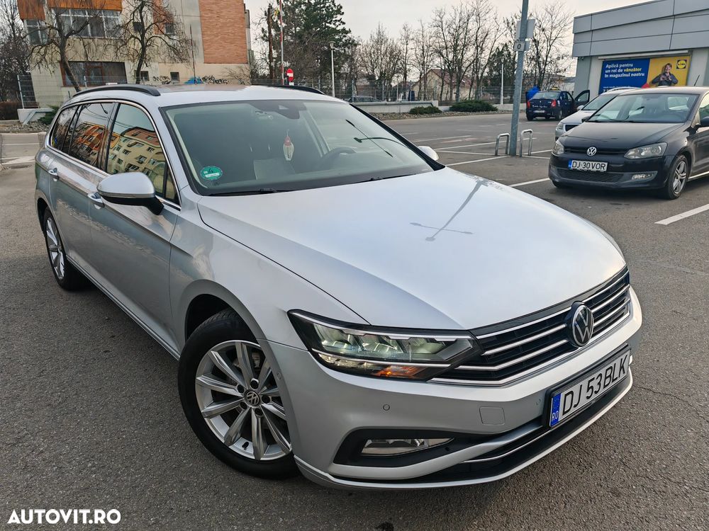 Volkswagen Passat - 1