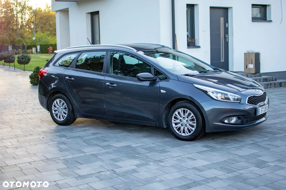 Kia Ceed - 14