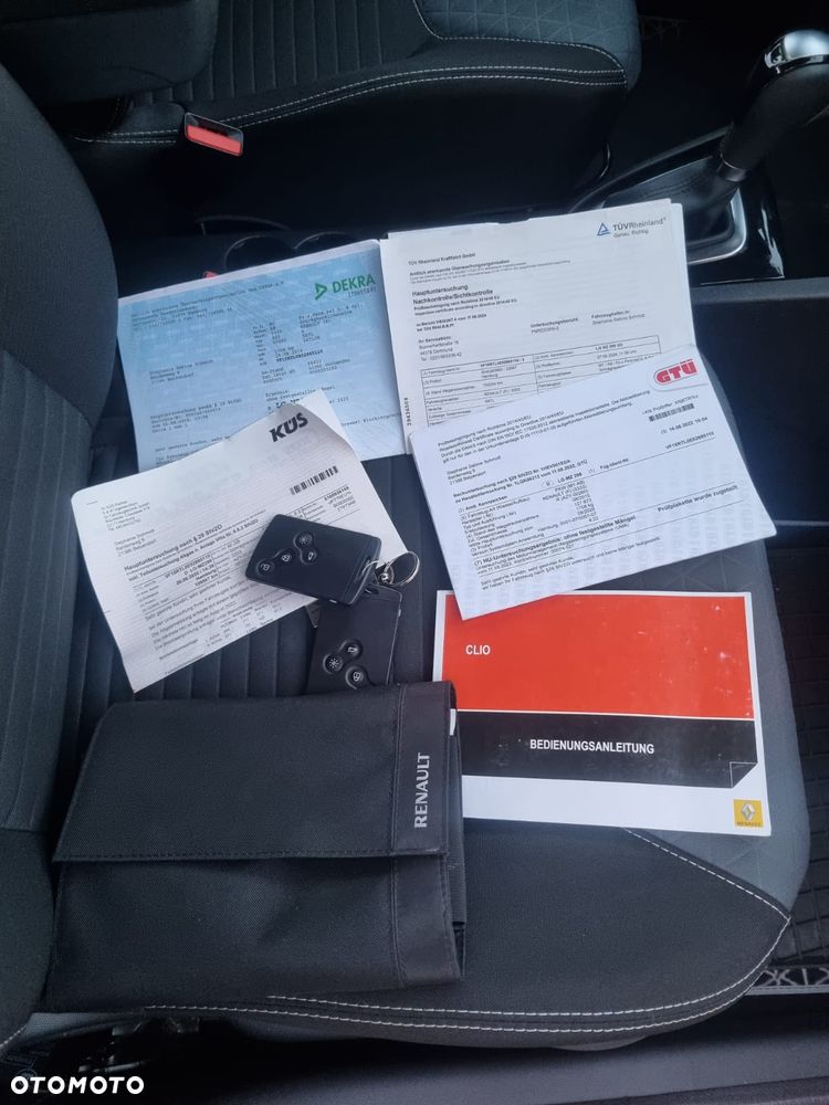 Renault Clio - 33