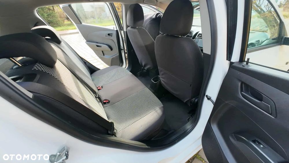 Chevrolet Aveo 1.2 LT - 14