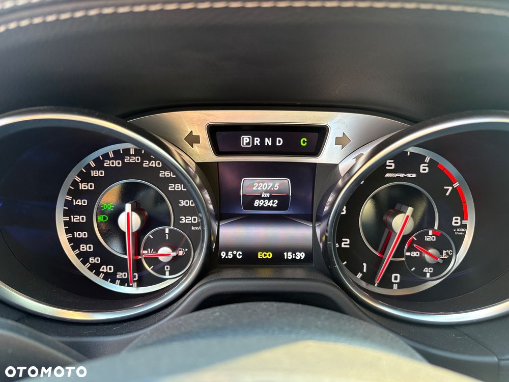 Mercedes-Benz SL 63 AMG - 18
