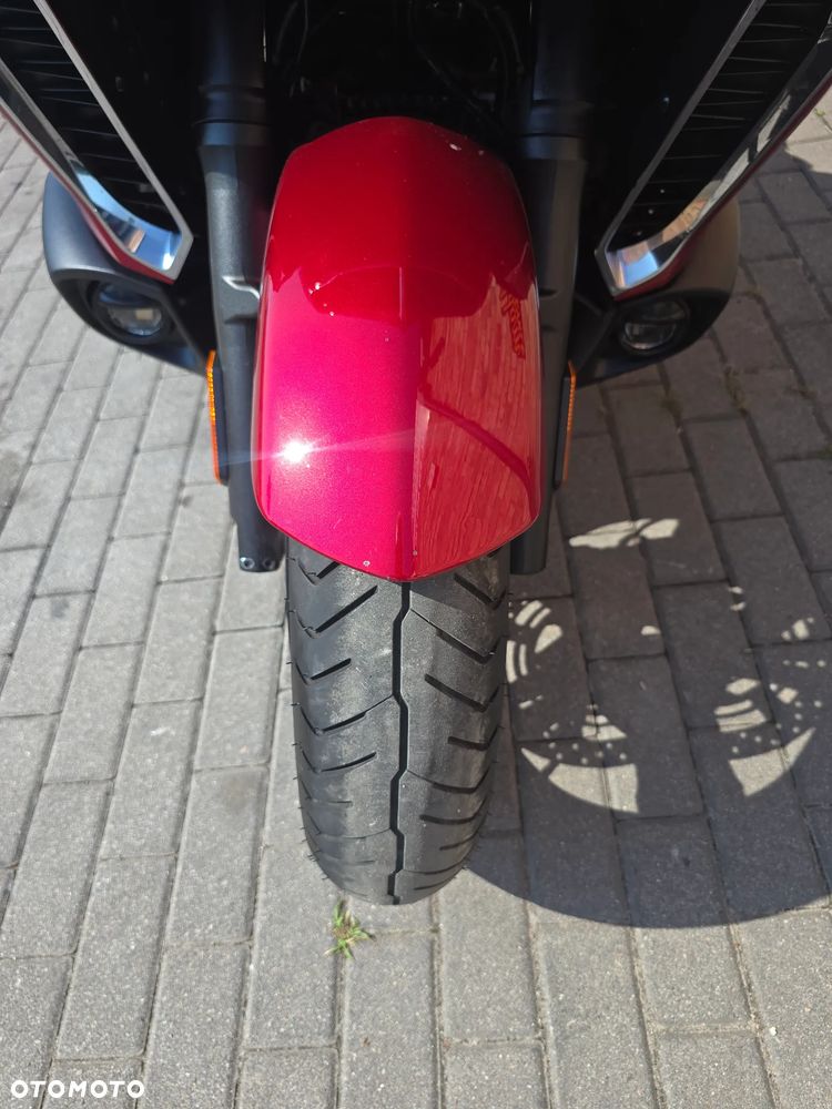 Yamaha Venture - 8