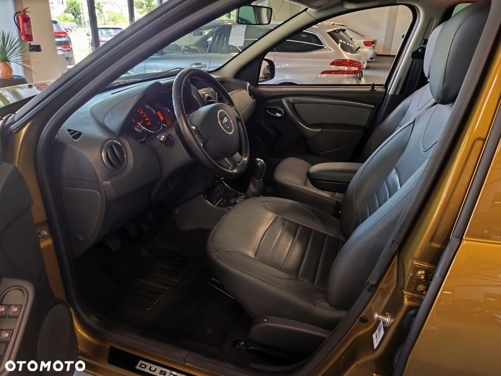 Dacia Duster 1.6 SCe Laureate S&S - 6
