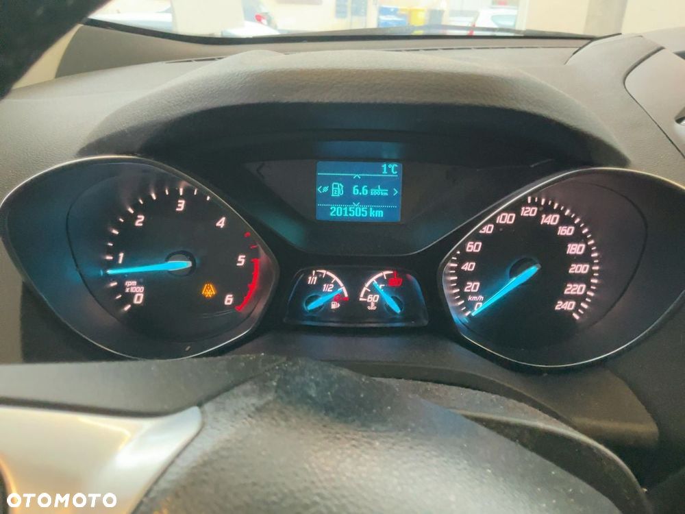 Ford Kuga 2.0 TDCi 2x4 Titanium - 15