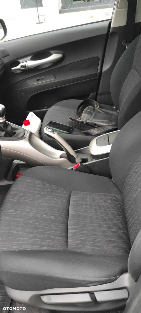 Toyota Auris 1.6 Sol - 6
