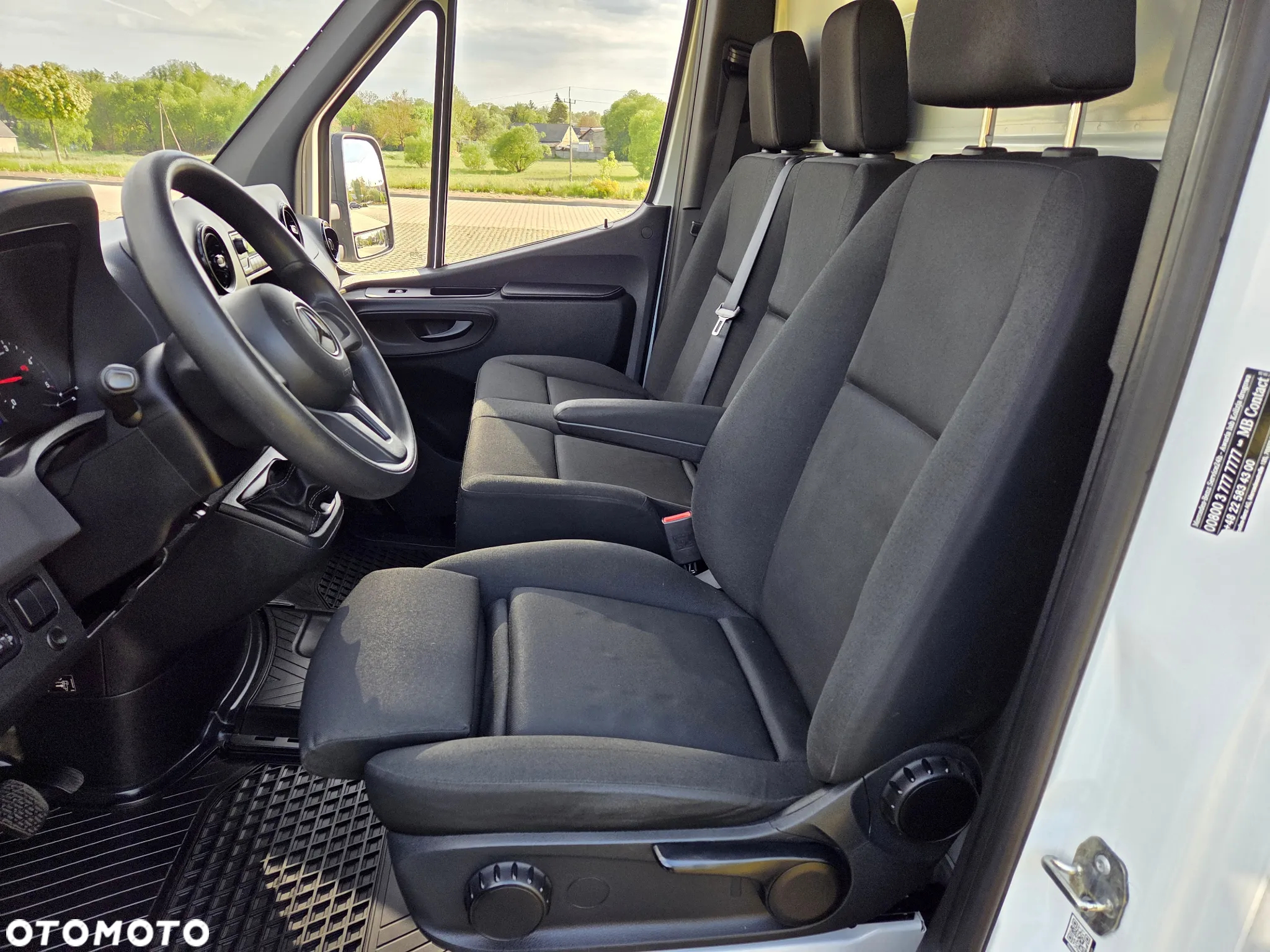 Mercedes-Benz Sprinter - 28