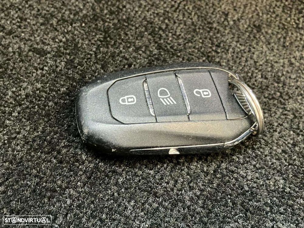 Peugeot 208 1.2 PureTech GT Line - 17