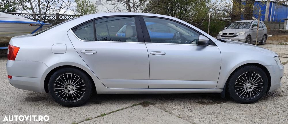 Skoda Octavia 2.0 TDI Green tec Elegance - 12