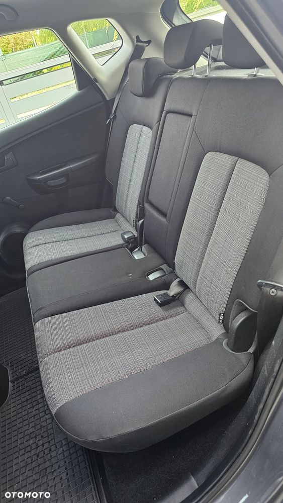 Kia Venga - 13