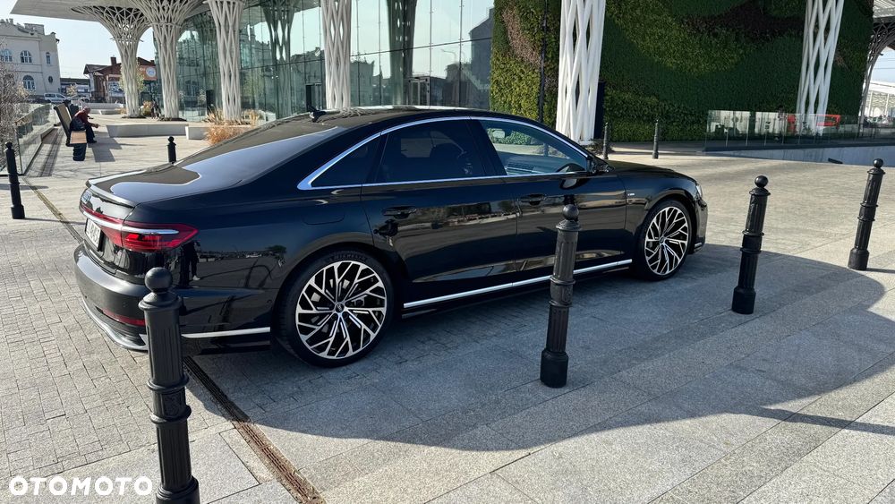 Audi A8 2023 photo 3