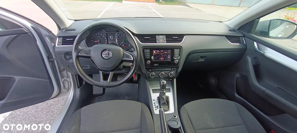 Skoda Octavia 1.6 TDI DPF DSG Elegance - 24