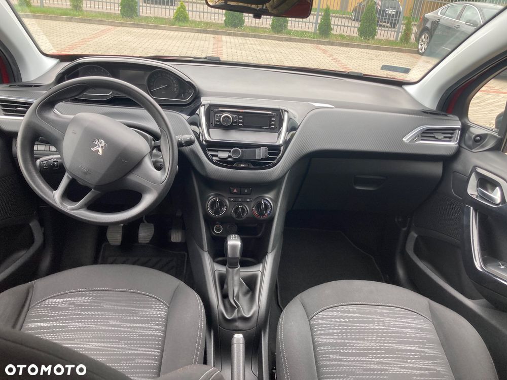 Peugeot 208 - 5