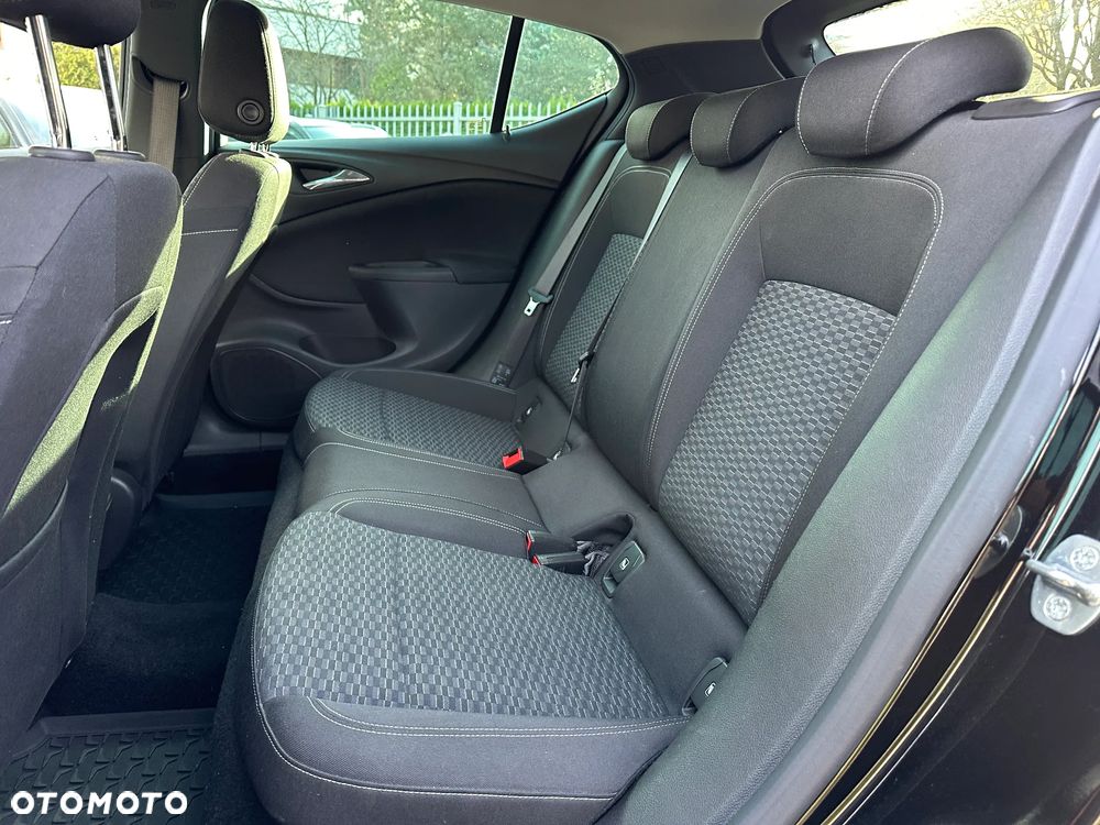 Opel Astra 1.6 CDTI Enjoy S&S - 8