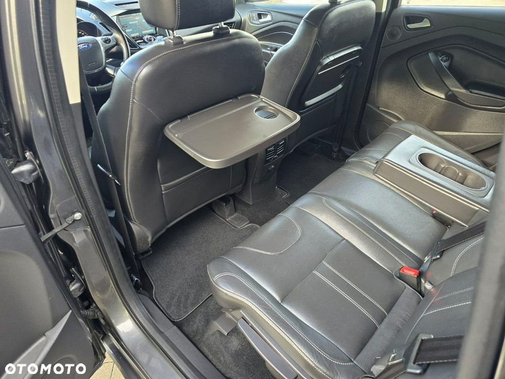 Ford Kuga - 28