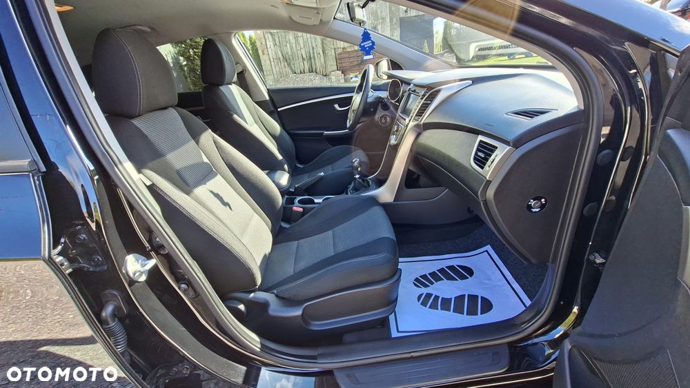 Hyundai i30 1.4 Fifa World Cup Edition - 9