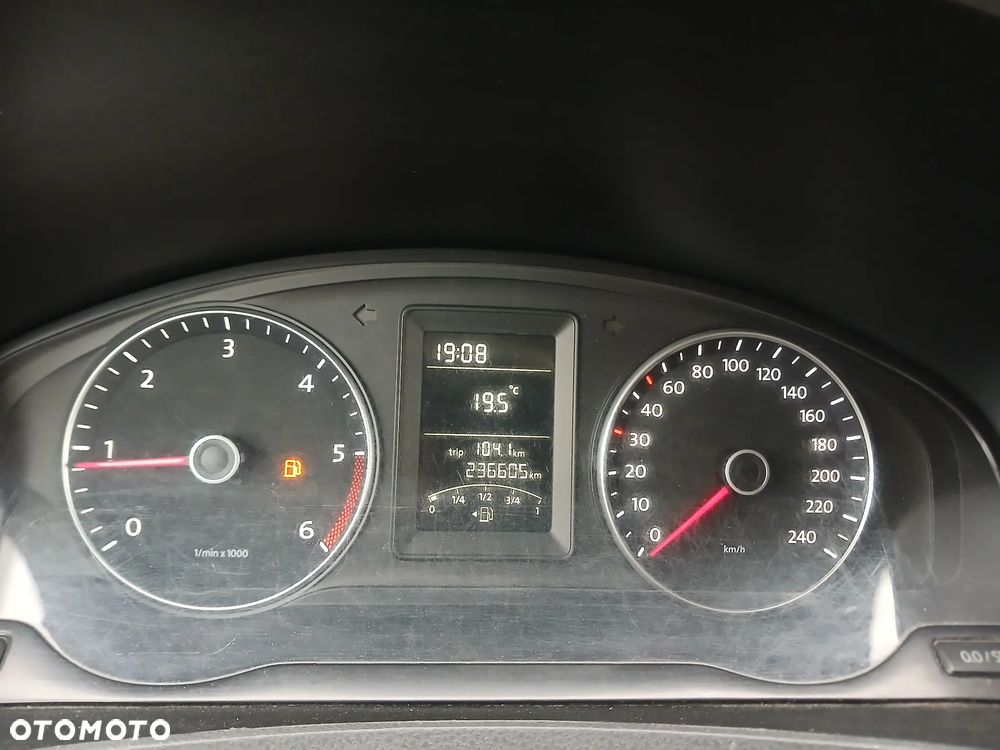 Volkswagen Transporter - 11